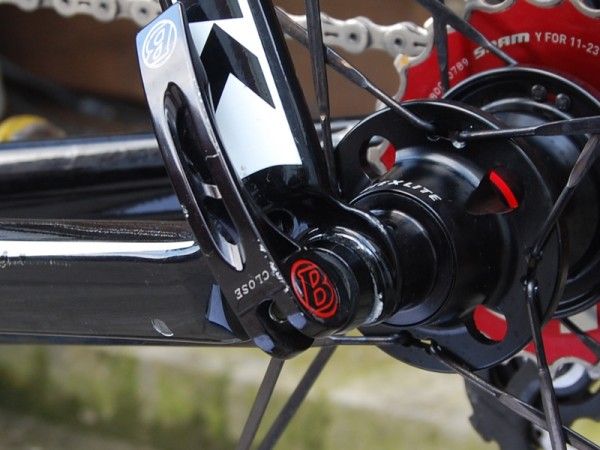 Trek continue to use aluminum dropouts citing their better long-term durability.