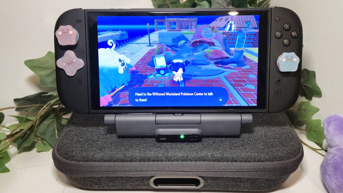 Photo of the Charging Case Pro stand sitting on top of the case.
