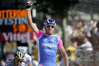 Alessandro Petacchi (Lampre-Farnese Vini) wins in Brussels