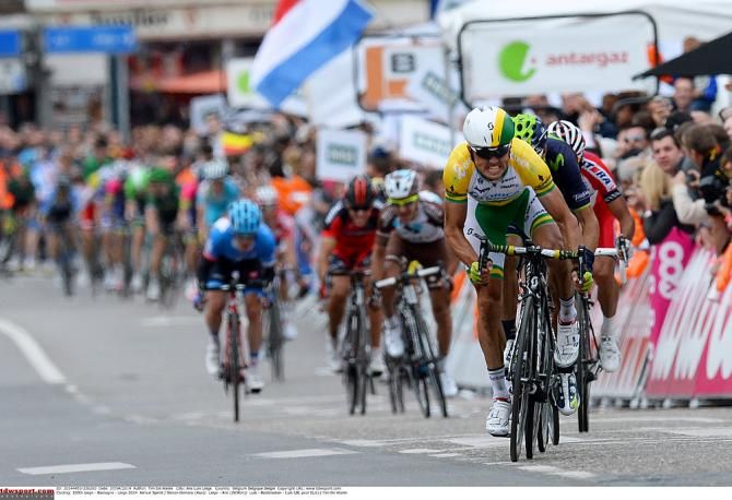 Simon Gerrans (Orica-GreenEdge) puts in the winning sprint at the 2014 Li&egrave;ge-Bastogne-Li&egrave;ge