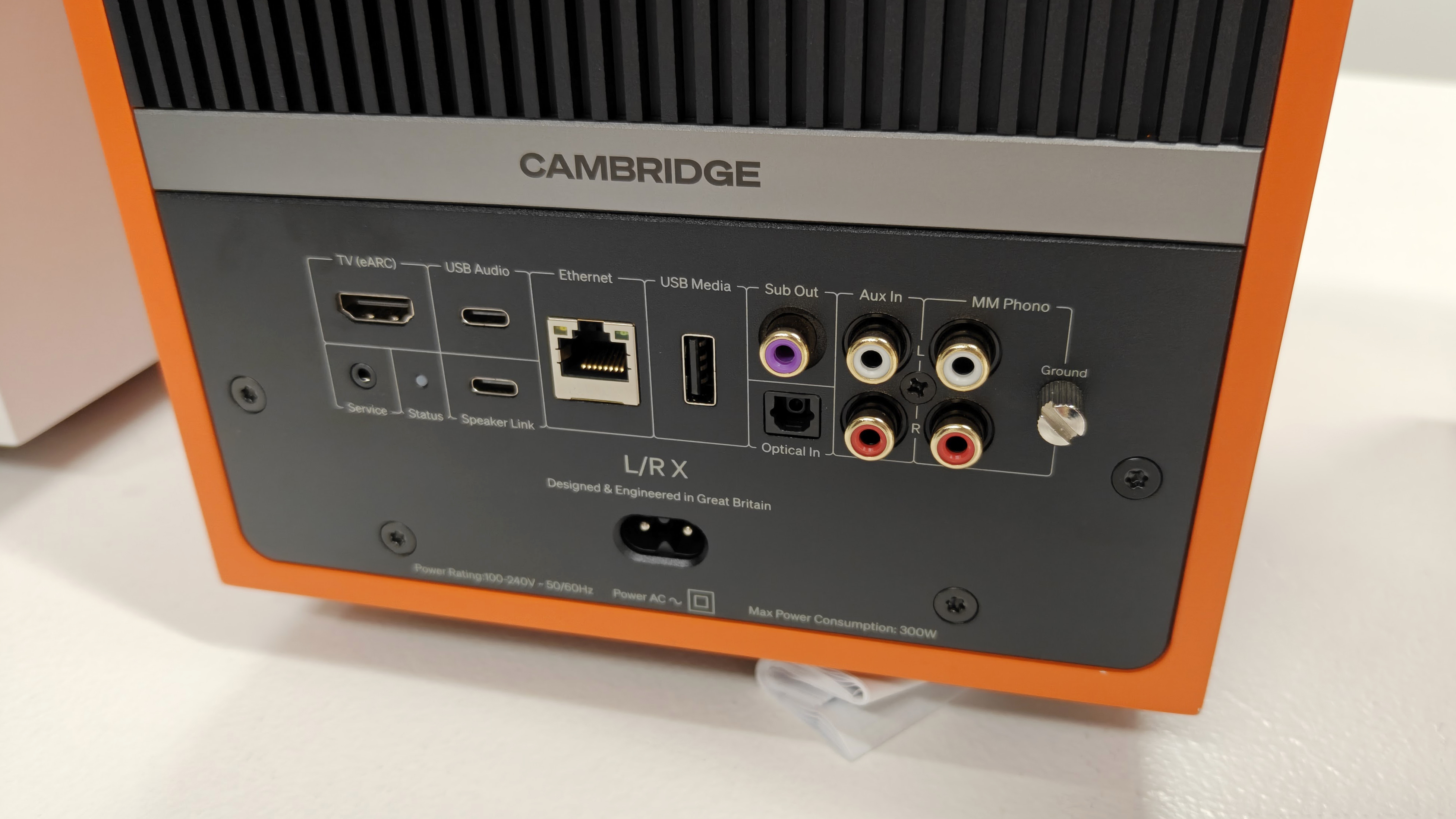 Cambridge Audio L/R speaker connections &ndash;&nbsp;X, M, S differences