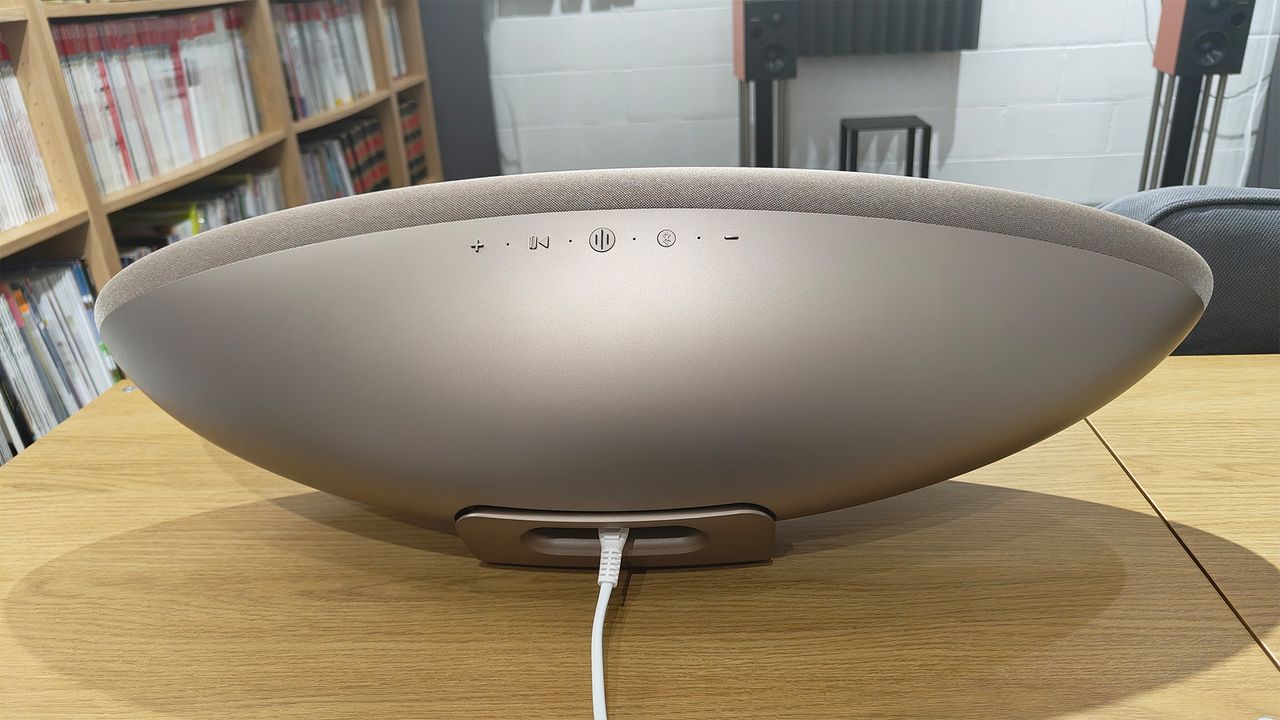 Bowers &amp; Wilkins Zeppelin Pro Edition wireless speaker