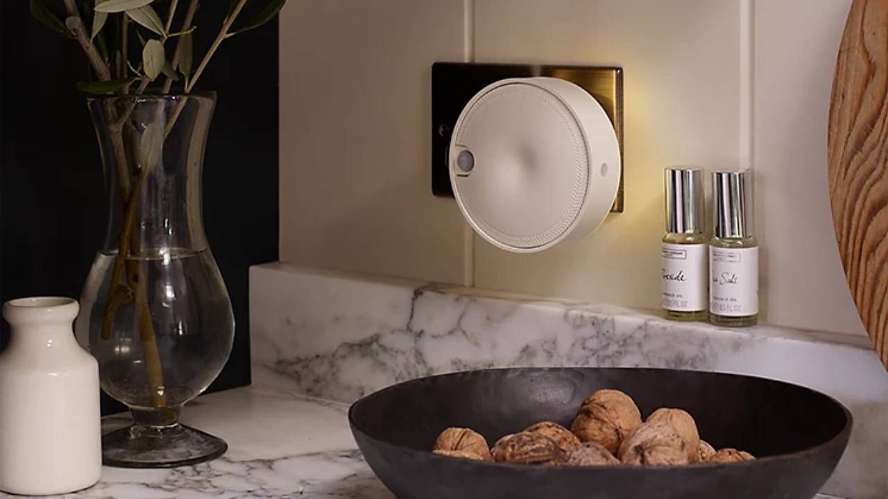 Smart scent diffusers