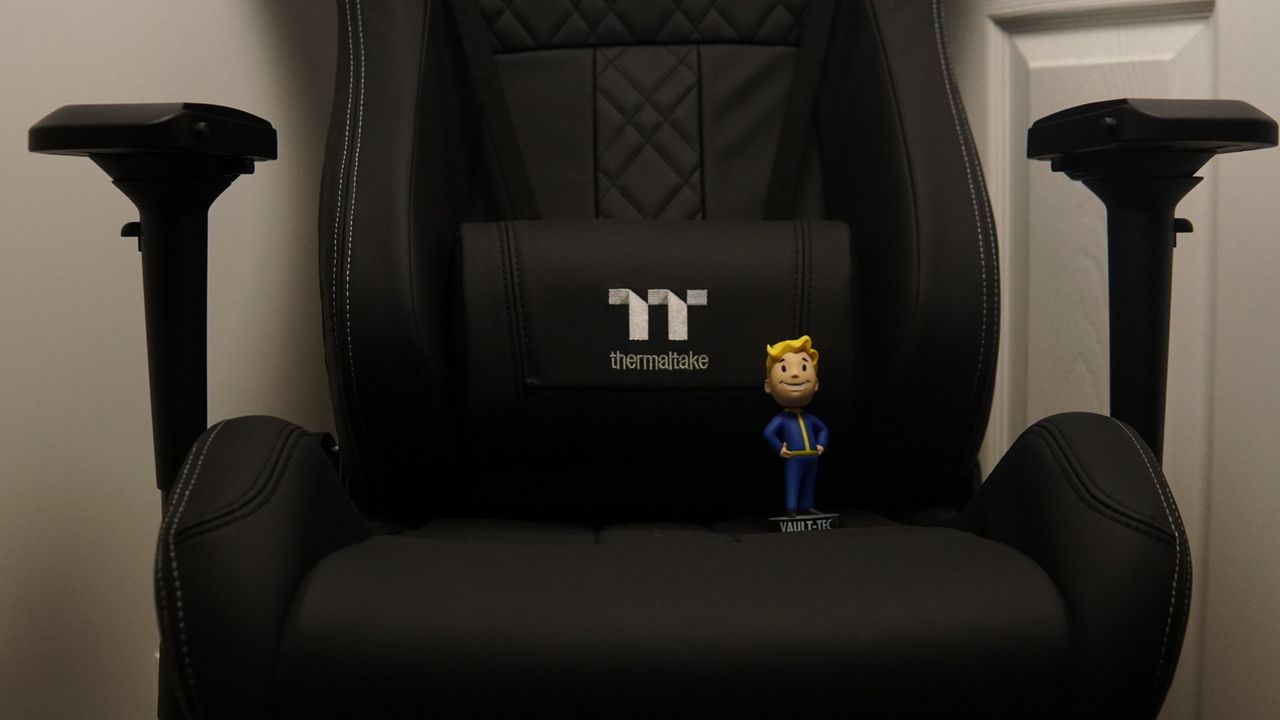 Thermaltake X Fit Real Leather Gaming Chair