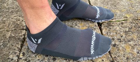 Swiftwick Flite XT Zero Tab trail running socks