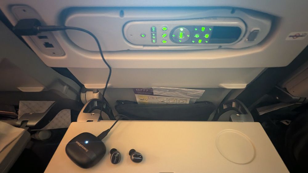 Can you use Bluetooth headphones on a plane? What HiFi?
