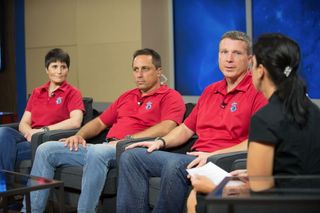 Expedition 42-43 Astronauts News Conference
