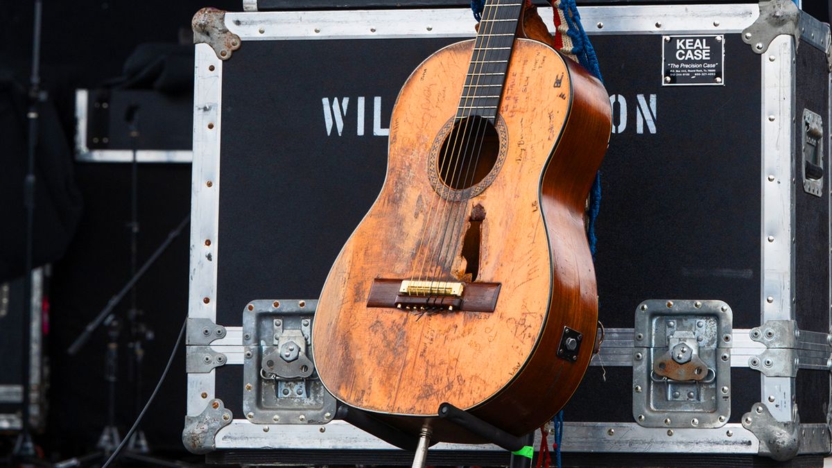 Willie Nelson&#039;s Martin N-20 Trigger