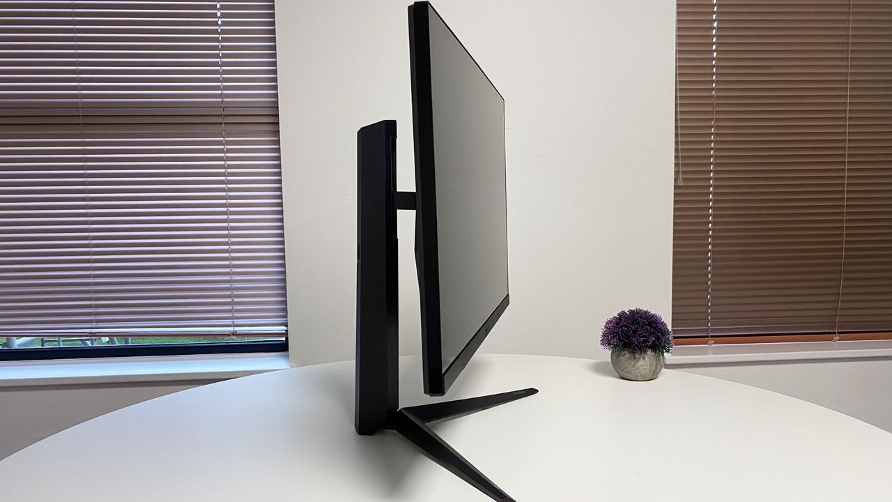LG UltraGear 27GR93U