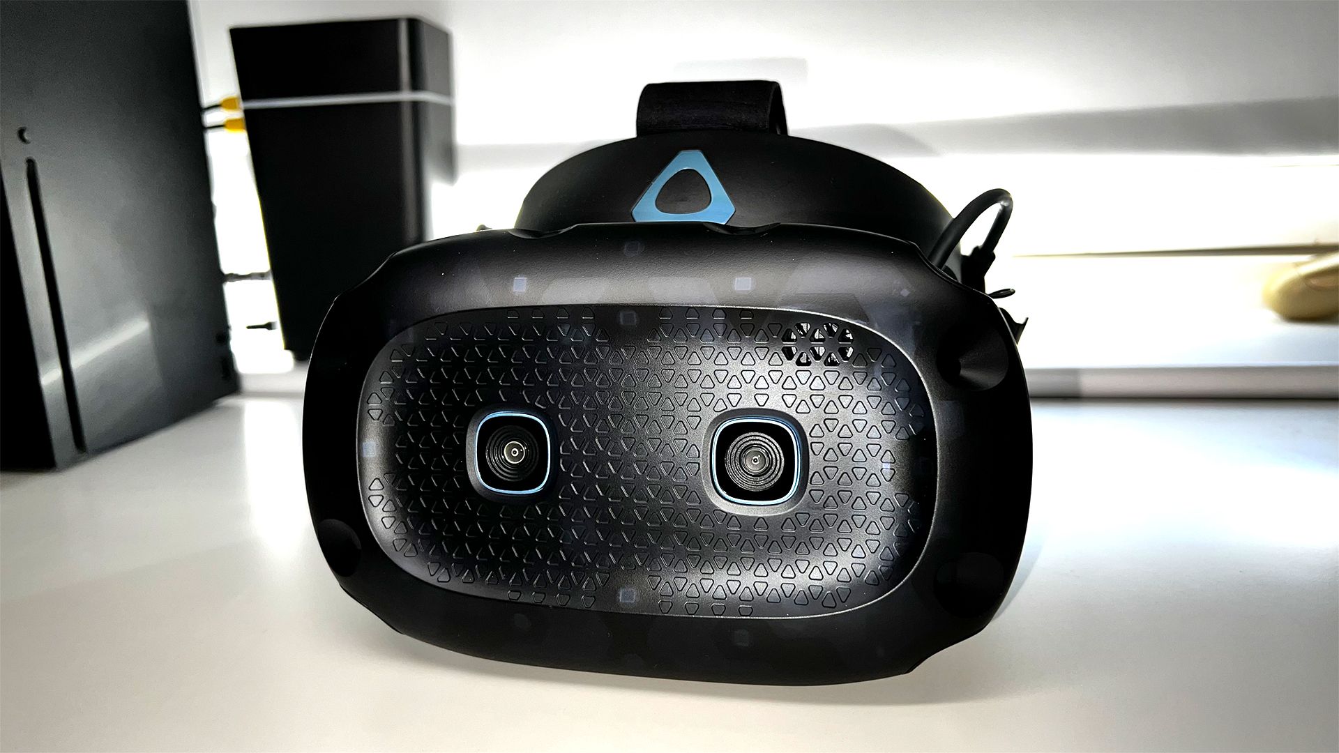 美品　 HTC VIVE Cosmos Elite xkRL5zNM7eZUbW9heZx7LQ-1920-80.jpg