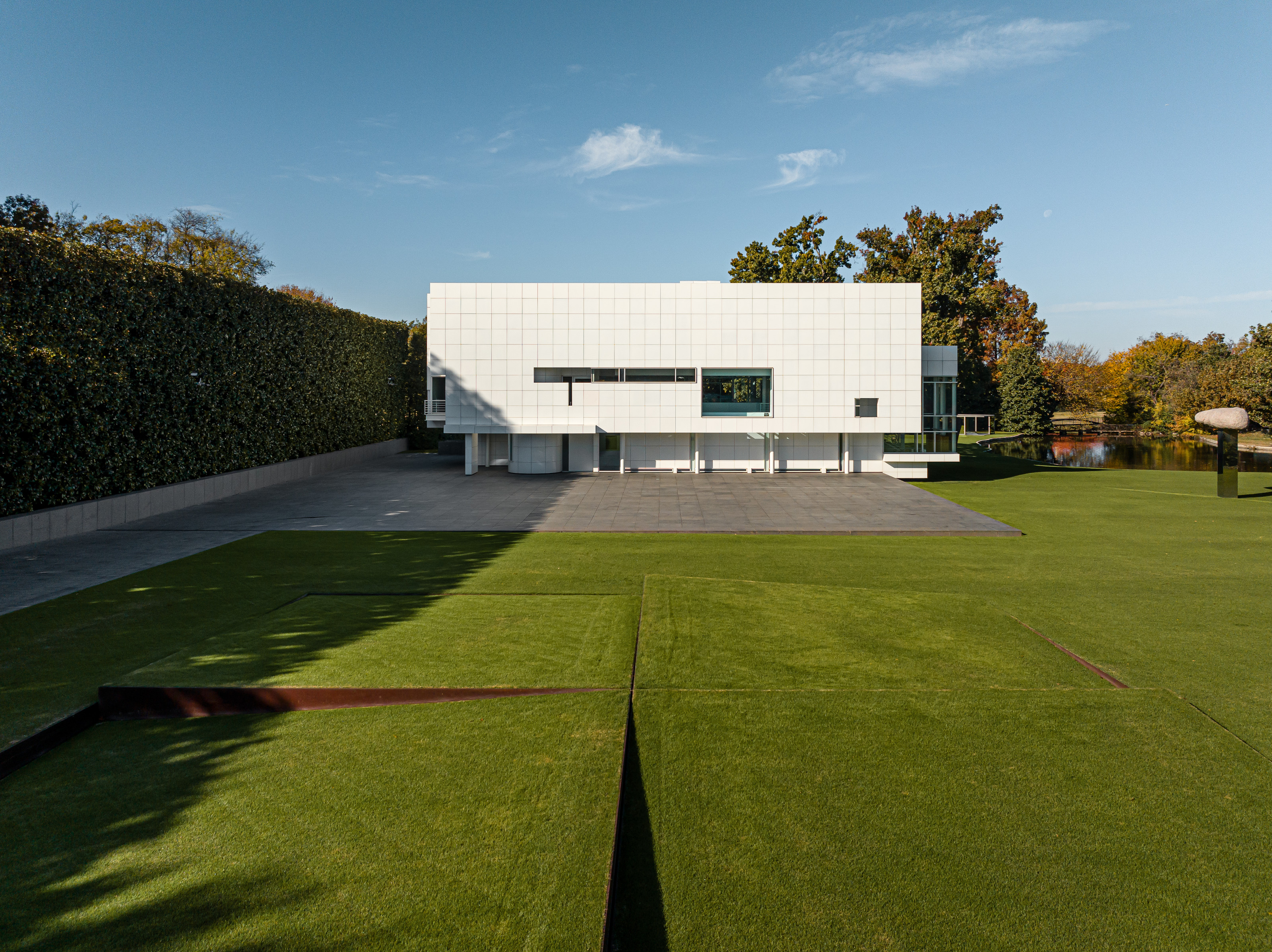 Views of the Rachofsky House in the landscape