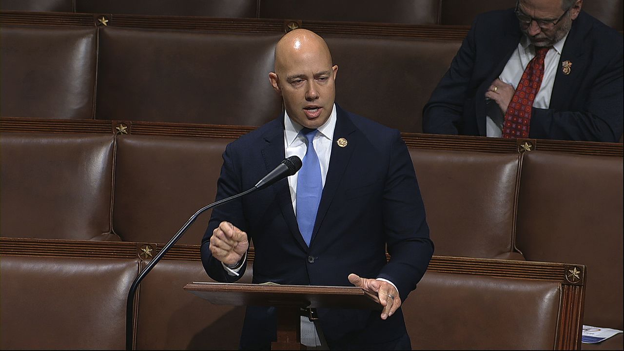 Brian Mast.