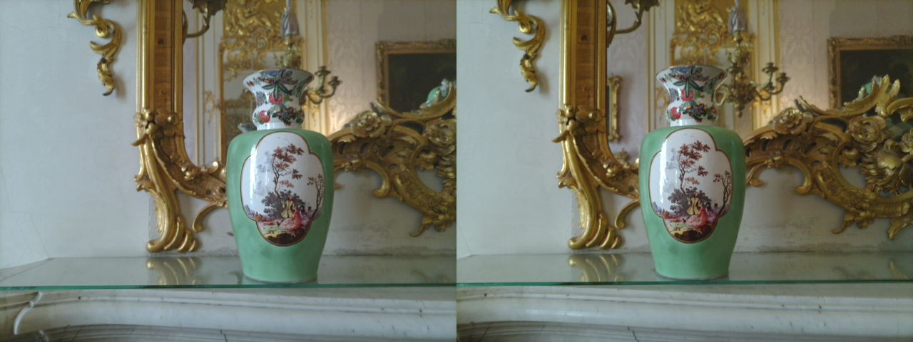 A 3D photo of a vase on a shelf