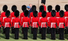 queen's guard tourist