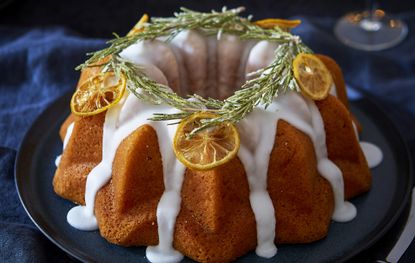 Rosemary and lemon bundt with gin