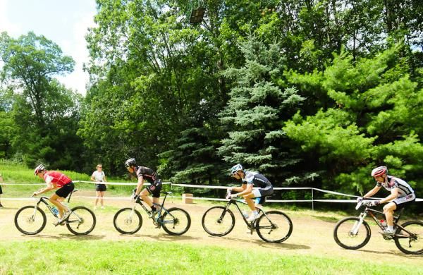 Riders in a tight pace line early in the race.