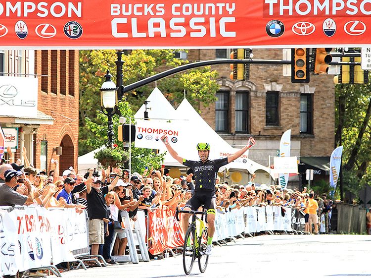 And Oscar Clark (Holowesko/Citadel p/b Hincapie Sportswear) takes the win!