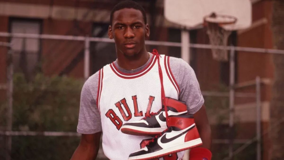 Mala suerte caliente guitarra AIR — did Michael Jordan prefer Adidas to Nike? | What to Watch