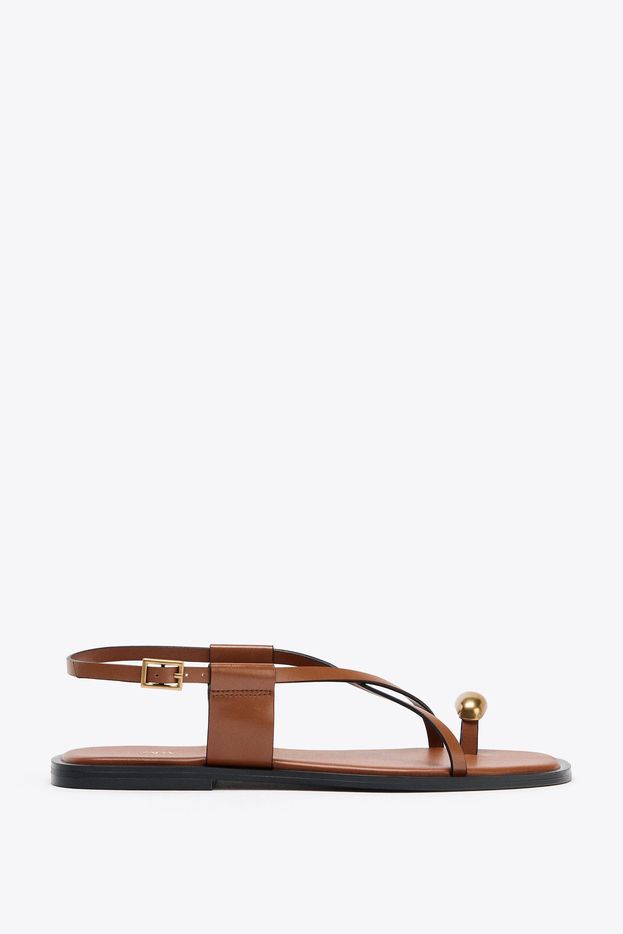 Flat Sandals With Straps and Metal Detail