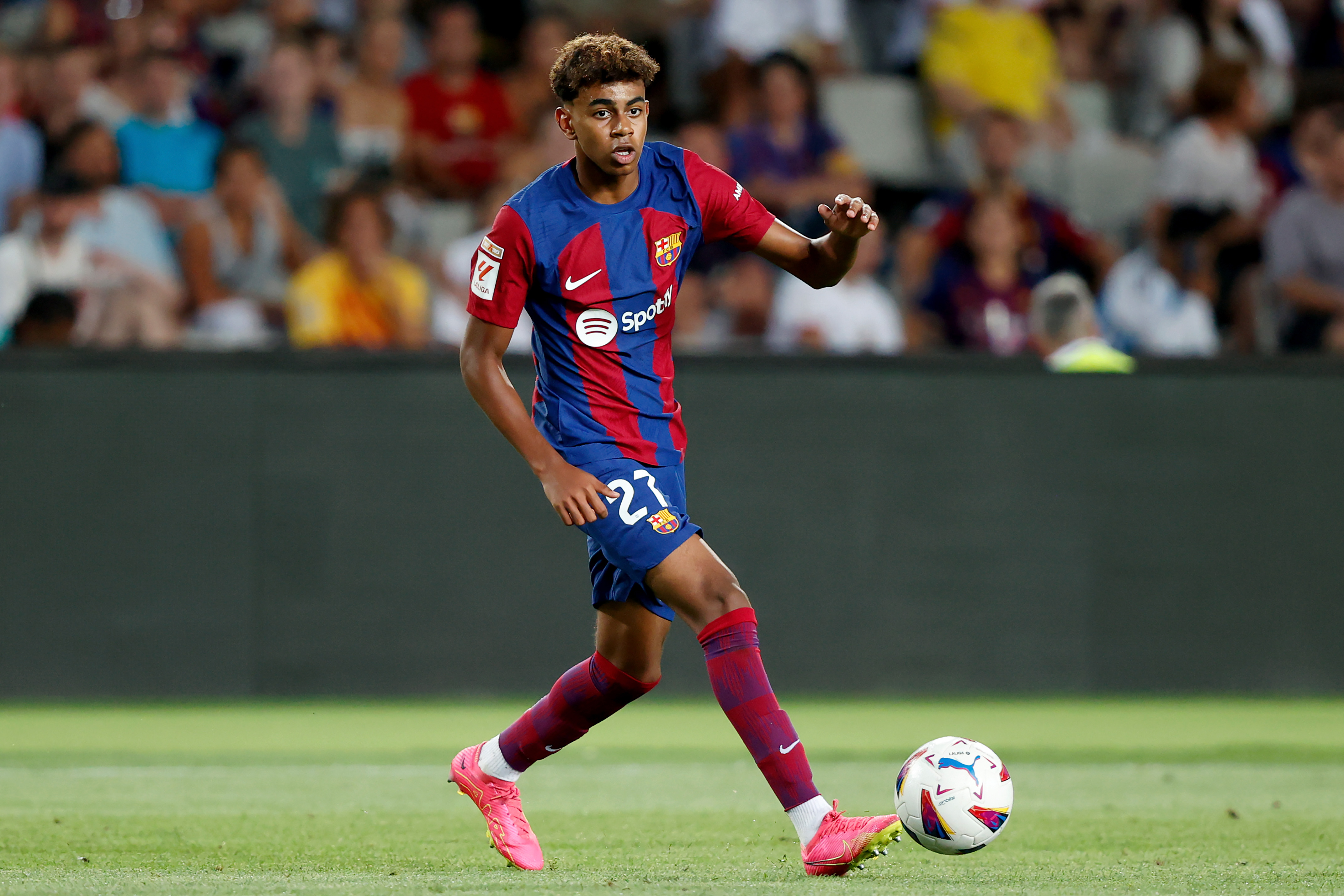 Lamine Yamal on the ball for Barcelona against Cadiz in La Liga in August 2023.