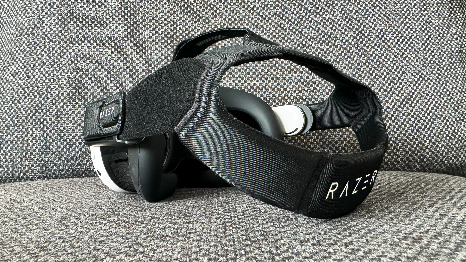 Razer Adjustable Head Strap for Quest 3 review: "Gave my skull a comforting, nylon cuddle"