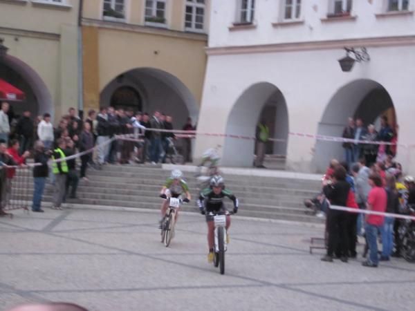 Mary McConneloug wins the quarter finals in a sprint race in Poland.