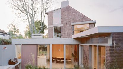 Six Columns, a crystal palace House by 31/44 Architects