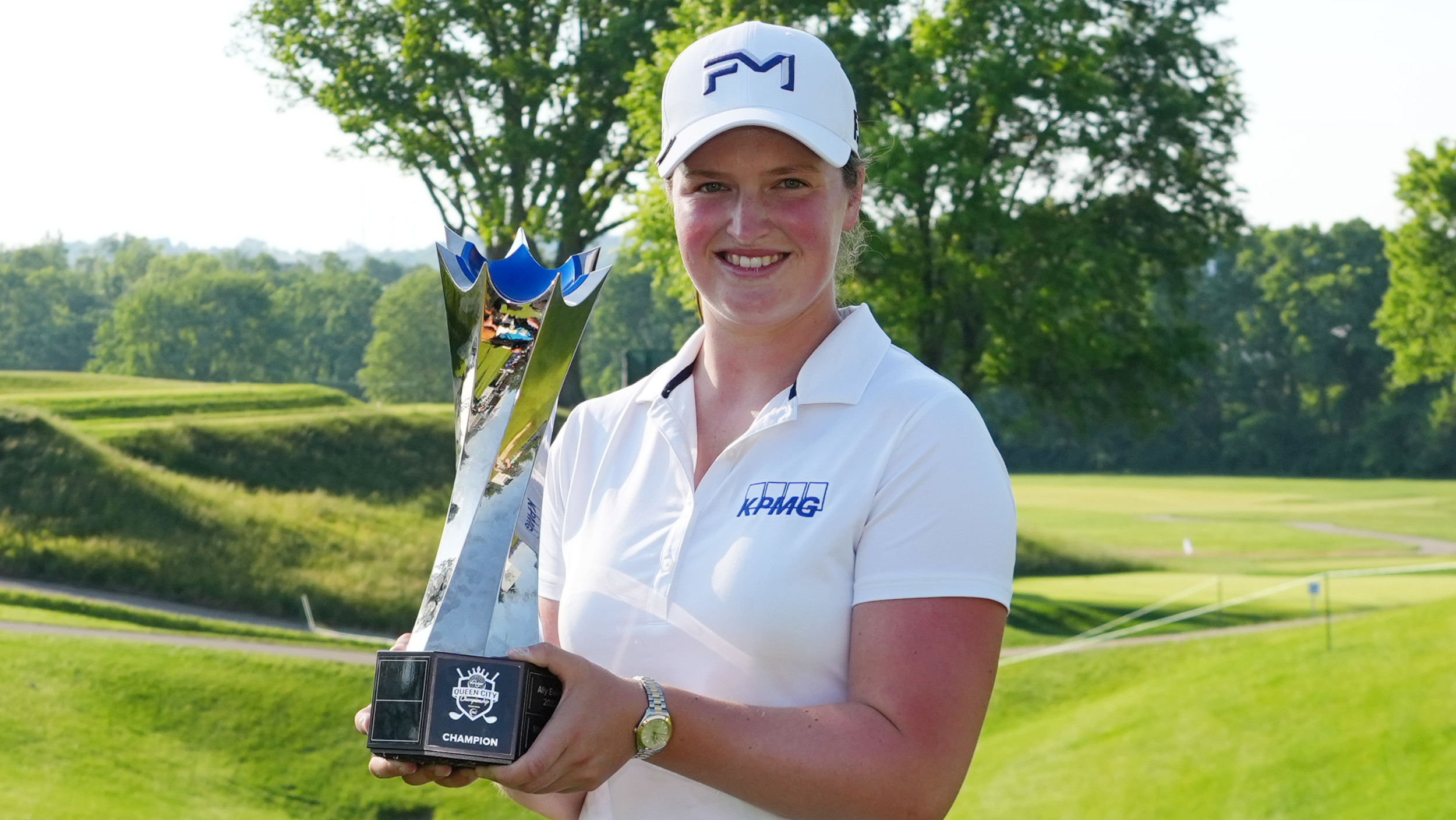 Lottie Woad celebrates winning the 2026 Kroger Queen City Championship