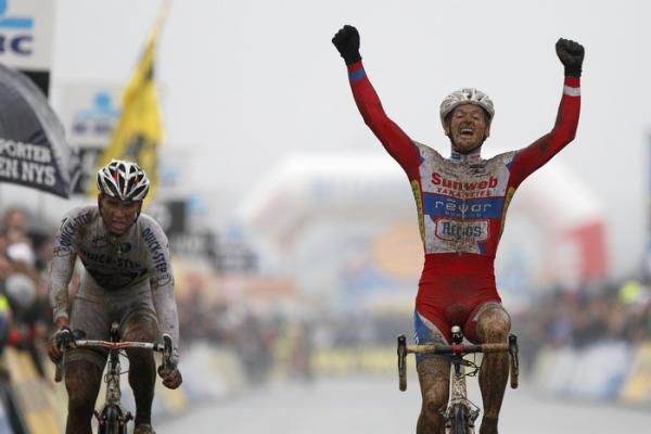 Kevin Pauwels (Sunweb - Revor) takes the win in Zolder ahead of Zdenek Stybar (Quickstep Cycling Team)