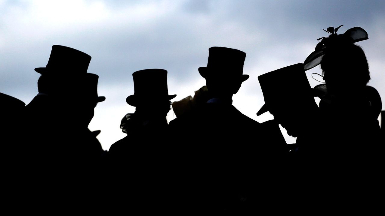 ASCOT, ENGLAND - JUNE 20:A general view of racegoers during Royal Ascot 2015 at Ascot racecourse on June 20, 2015 in Ascot, England.(Photo by Alan Crowhurst/Getty Images for Ascot Racecourse)