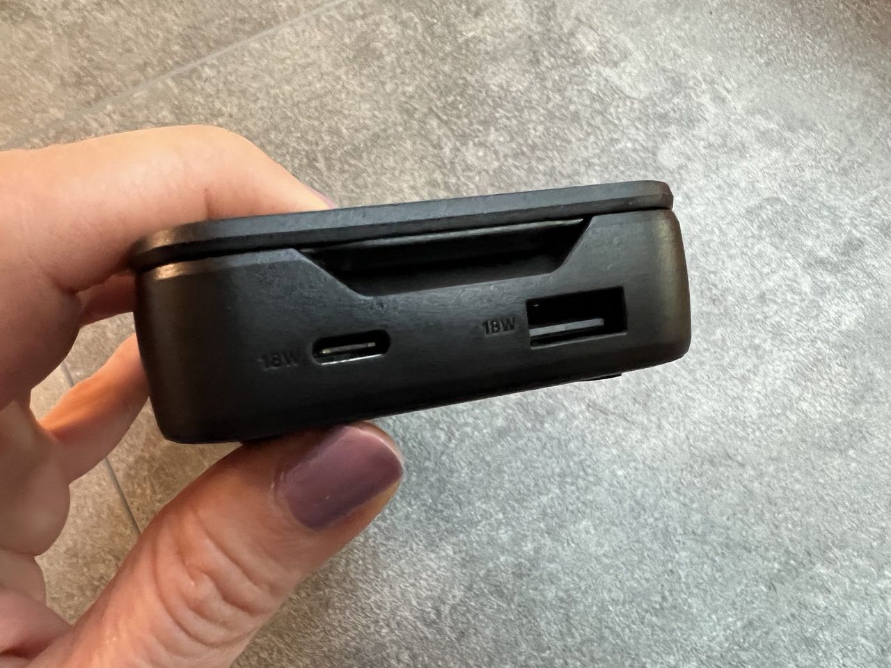 Otterbox Folding Wireless Power Bank Lifestyle Charging Ports