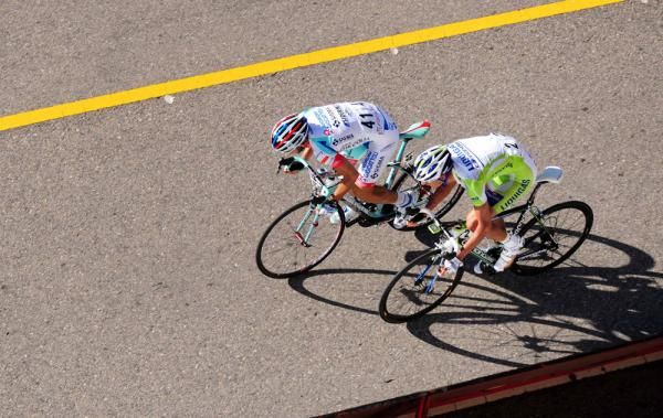 Jose Serpa (Androni-Giocattoli) outclimbed Eros Capecchi (Liquigas-Cannondale) en route to stage victory.