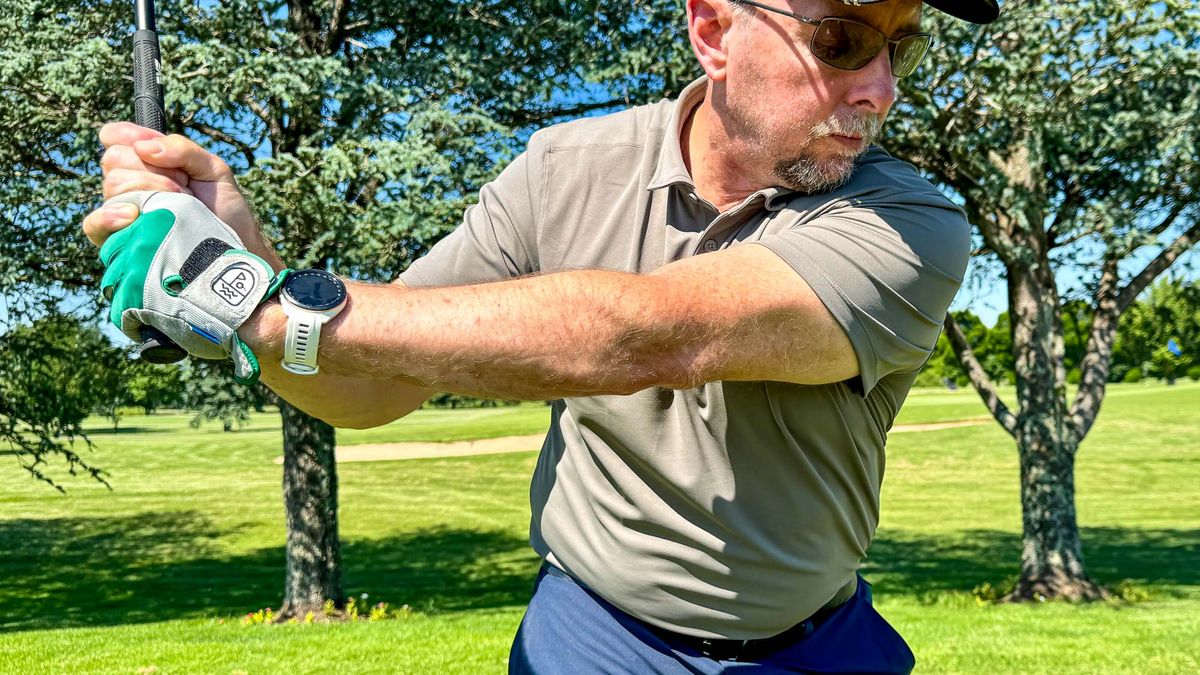 I played golf in Lululemon’s ShowZero Polo to see if it actually prevents sweat stains — here’s what happened