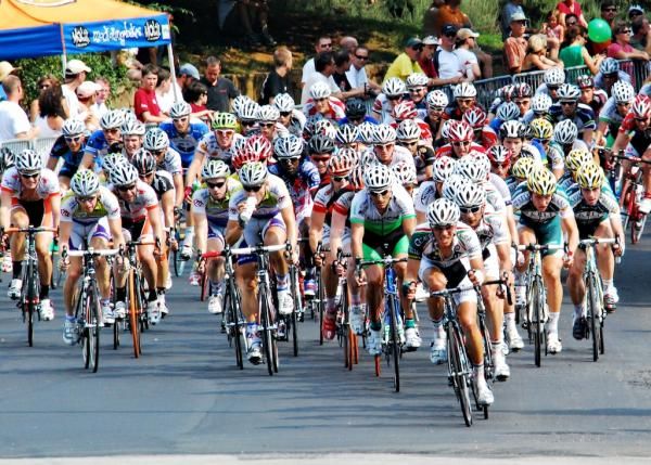 Colavita tries to get control.