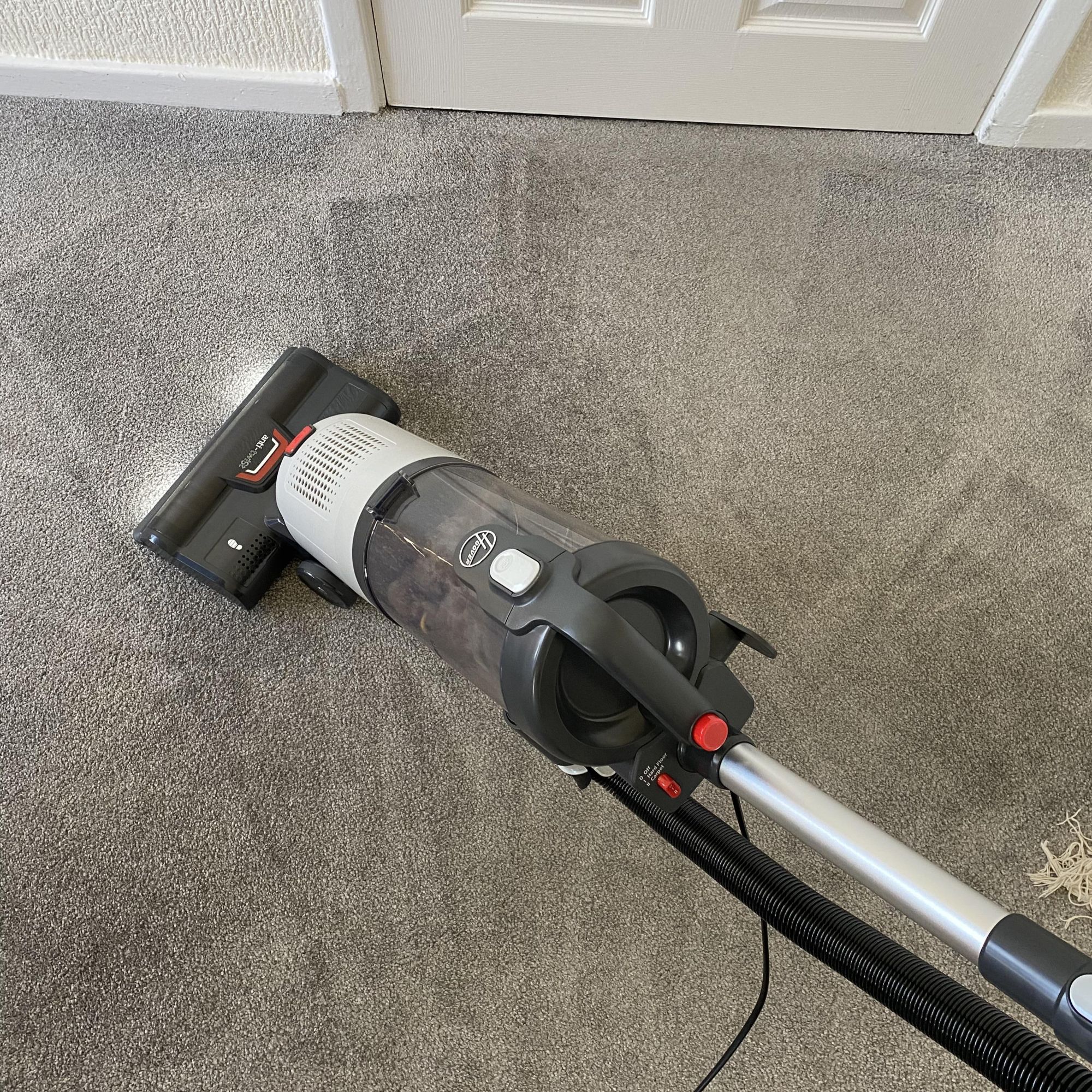 Hoover HL4 Upright Vacuum Cleaner cleaning carpet