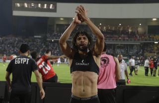 Mohamed Elneny celebrates Egypt's quarter-final win
