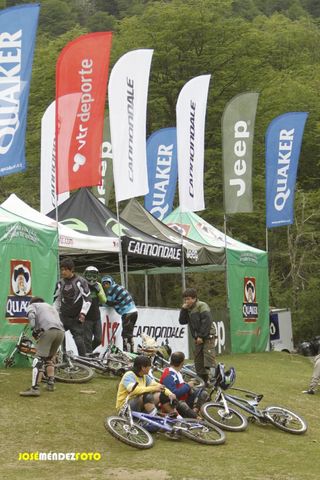 Downhill riders hang out before the finals.