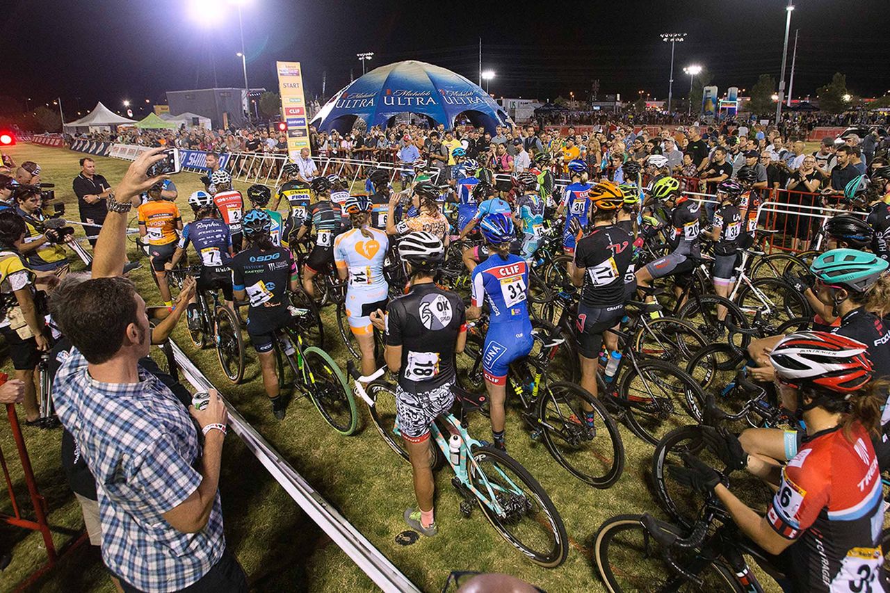The start of the women's race at CrossVegas 2016.