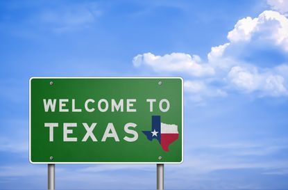 Welcome to US State of Texas - road sign