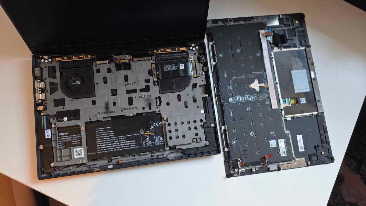 Image of the Lenovo ThinkPad X1 Carbon (Gen 14) Aura Edition.