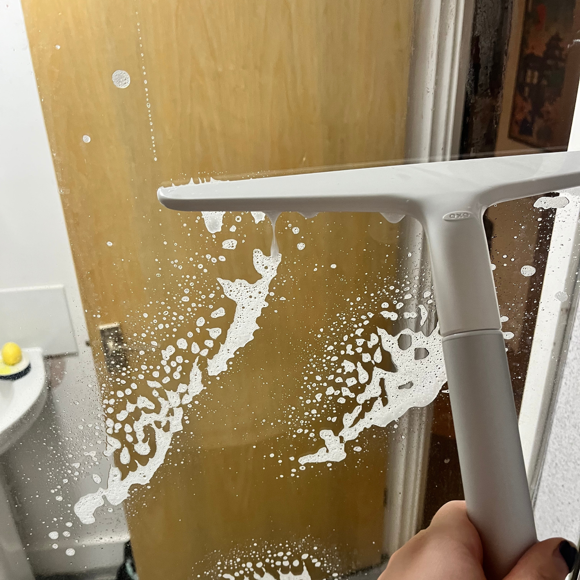 Testing the OXO Good Grips Aluminium Extendable Squeegee