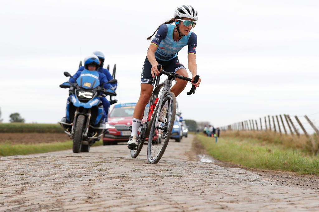 ROUBAIX FRANCE OCTOBER 02 Elisabeth DeignanArmitstead of United Kingdom and Team Trek Segafredo competes through cobblestones sector during the 1st ParisRoubaix 2021 Womens Elite a 1164km race from Denain to Roubaix ParisRoubaixFemmes ParisRoubaix on October 02 2021 in Roubaix France Photo by Bas CzerwinskiGetty Images