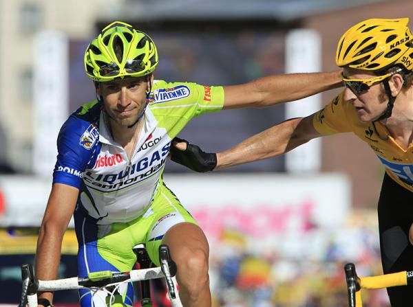 Bradley Wiggins (Sky) and Vincenzo Nibali (Liquigas - Cannondale)