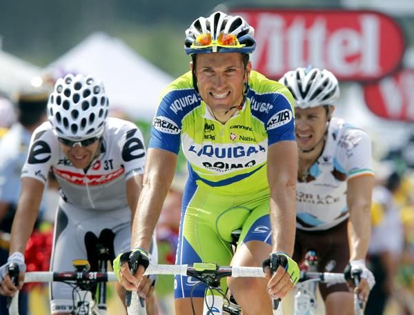 Ivan Basso (Liquigas) lost 31 seconds to Contador in Mende