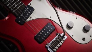 Harley Benton MR-Modern guitar in red 