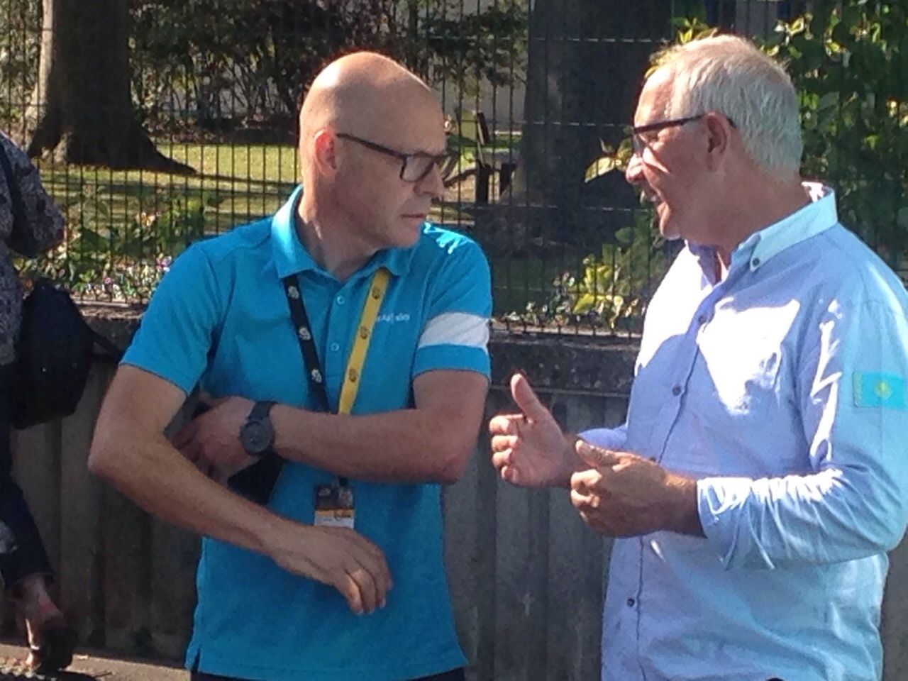 Sky's Dave Brailsford and Astana's Giuseppe Martinelli chat after the finish of stage 6
