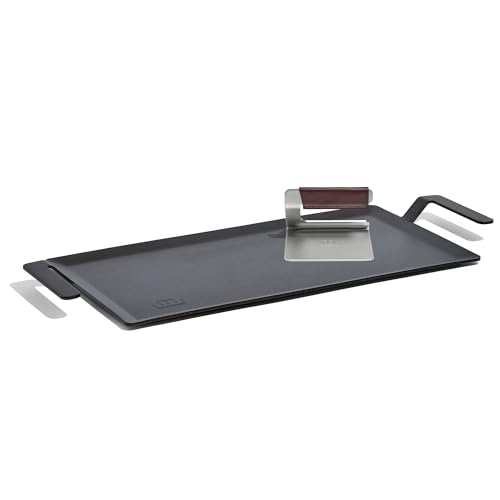 Made in Cookware - Carbon Steel Griddle + Grill Press - (like Cast Iron, But Better) - Professional Cookware - Crafted in Sweden - Induction Compatible