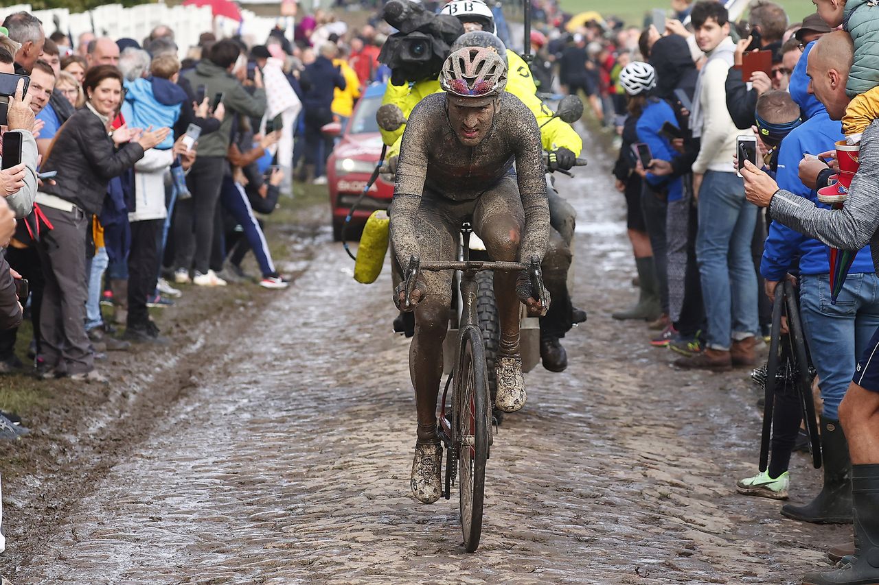 Paris Roubaix 2021 118th Edition Denain Roubaix 2577 km 03102021 Gianni Moscon ITA Ineos Grenadiers photo Luca BettiniBettiniPhoto2021