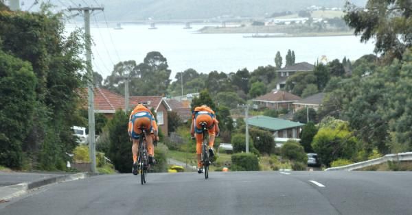 Flying down a descent into Hobart.
