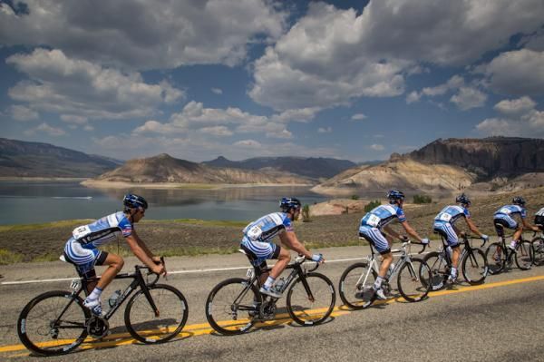 UnitedHealthcare assembles near the front to start bringing back the break.